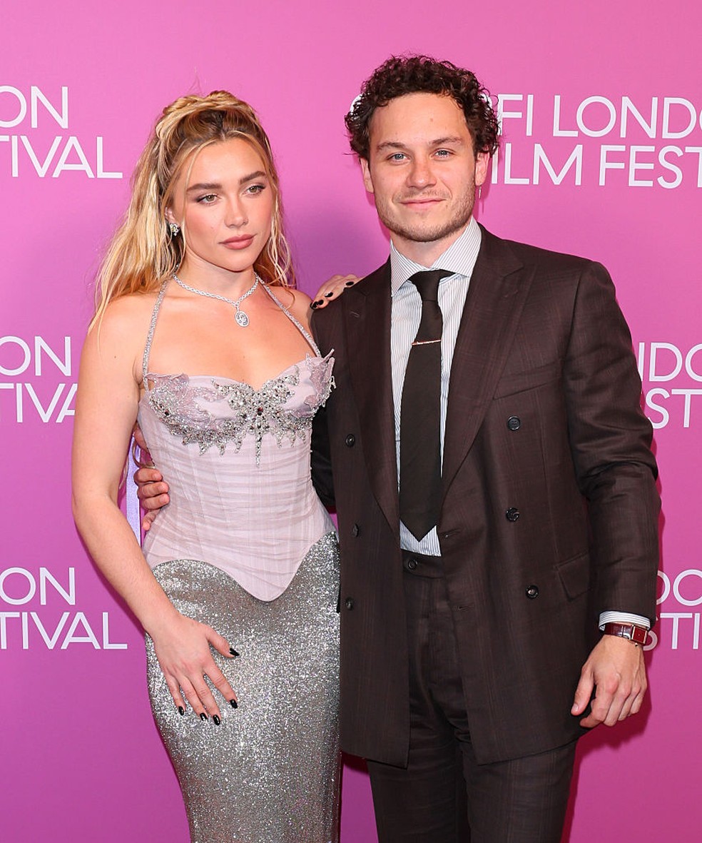 Florence Pugh e Finn Cole comparecem à exibição de “In The Shadows” durante o 70º Festival de Cinema de Londres do BFI — Foto: GettyImages