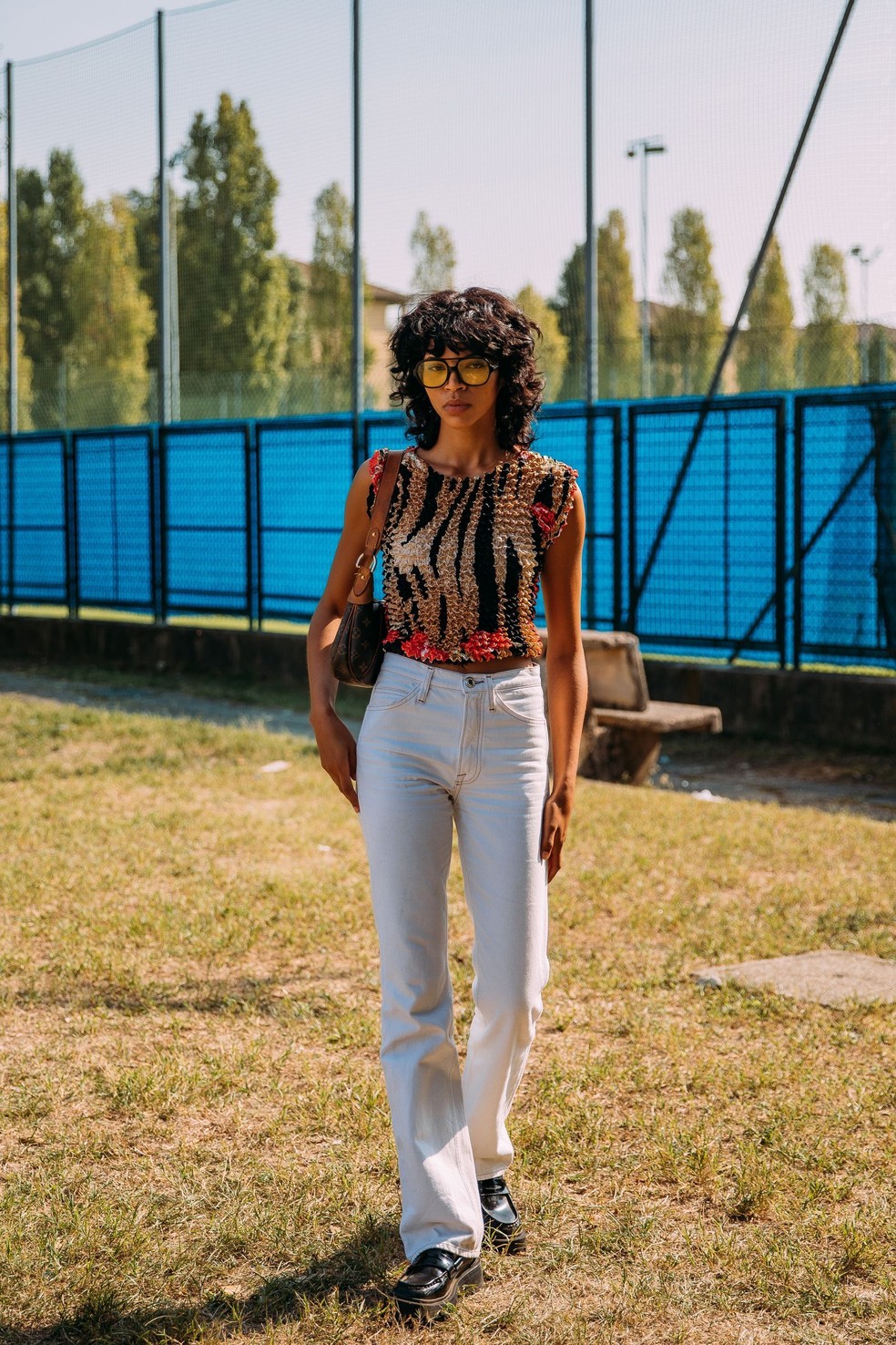 Jeans branco no street style — Foto: Acielle StyleDuMonde