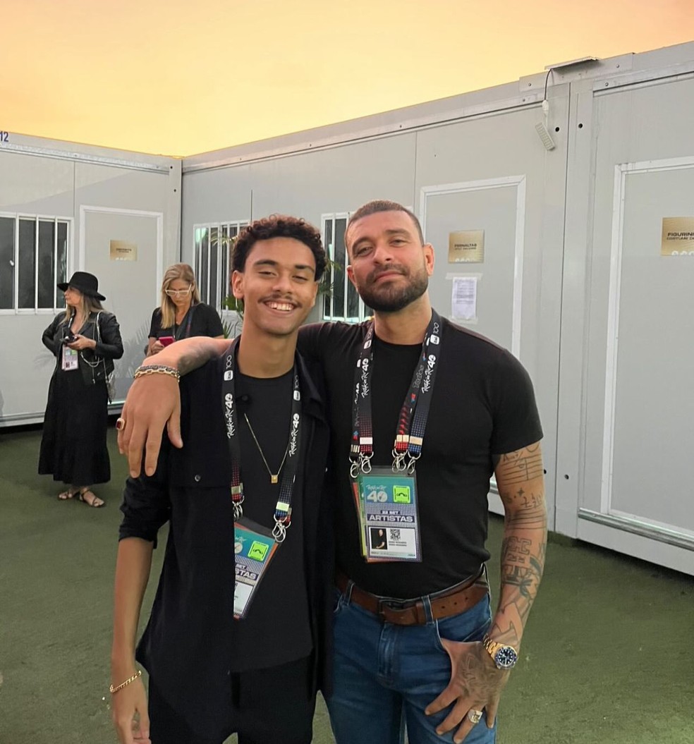 Diogo Nogueira parabeniza o filho, Davi — Foto: Reprodução/Instagram