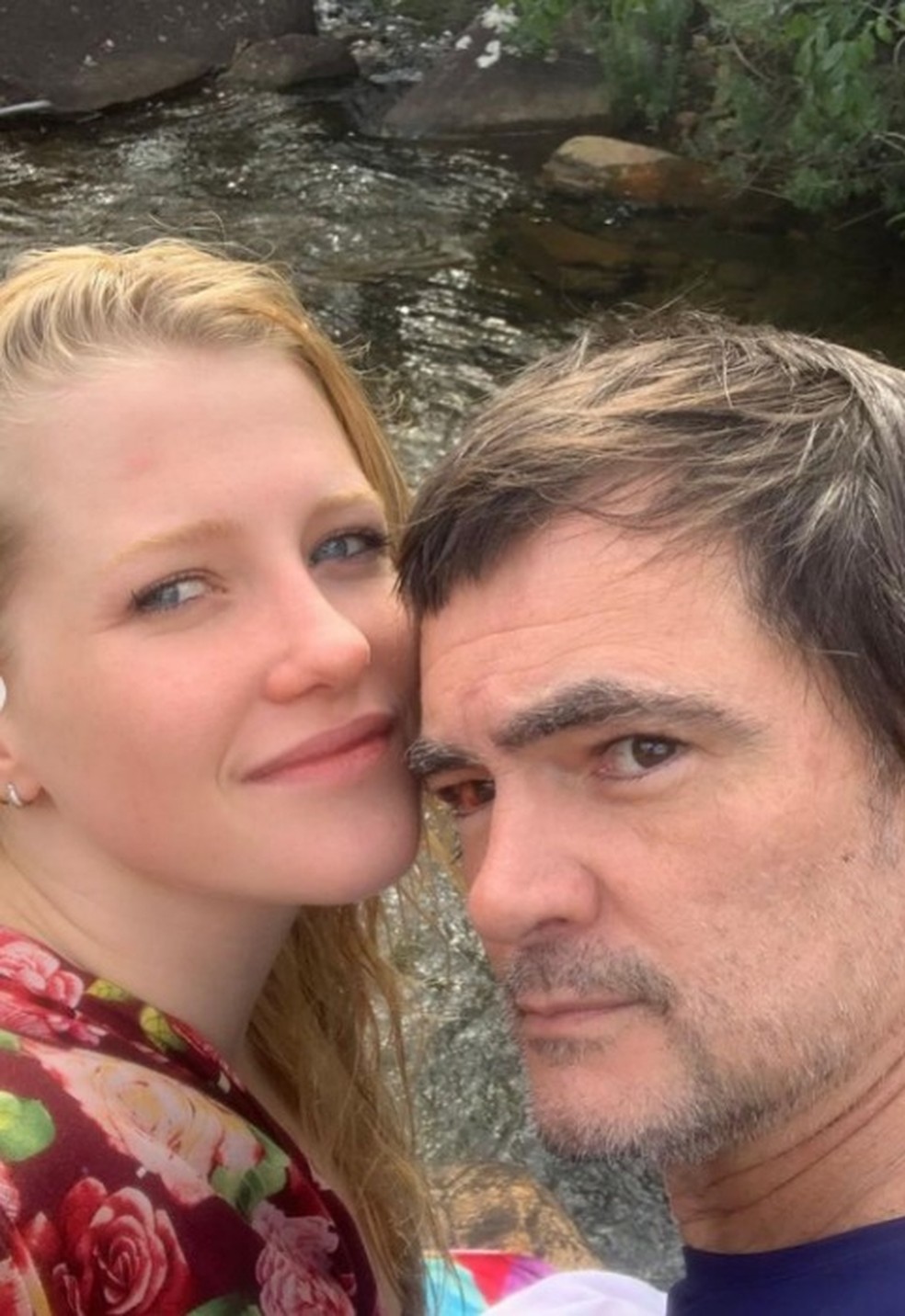 Samuel Rosa e Laura Sarkovas — Foto: Reprodução/Instagram