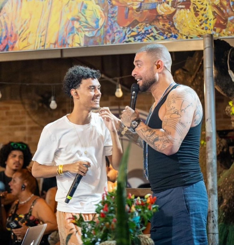 Diogo Nogueira parabeniza o filho, Davi — Foto: Reprodução/Instagram