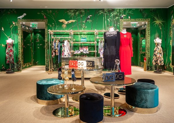 Casa nova Dolce Gabbana abre as portas em Goi nia Moda Vogue