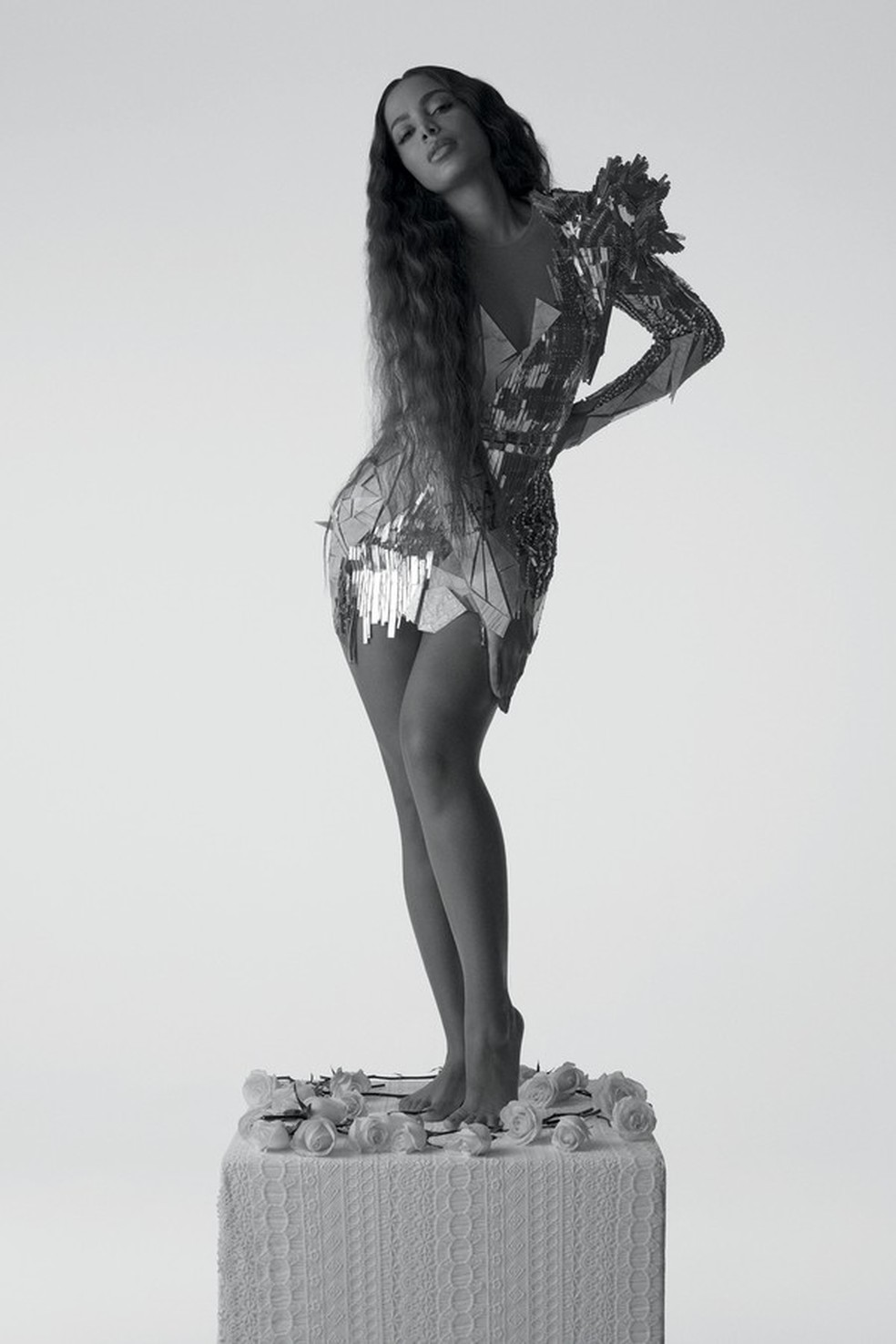 Anitta usa looks e acessórios da coleção de verão 2019 da Balmain (Foto: Zee Nunes) — Foto: Vogue