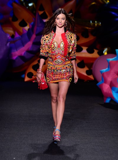 MOSCHINO フラワープリント トップス　EU38 O desfile flower power de cruise 2017 da Moschino em Los Angeles