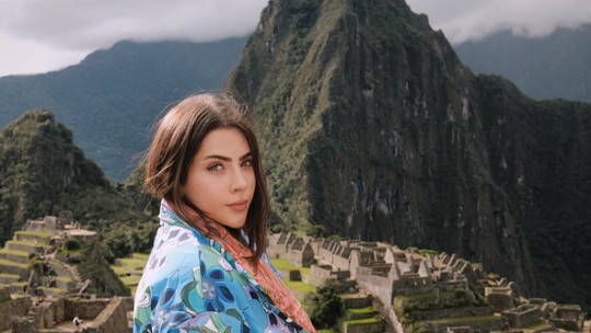 Jade Picon abre álbum de fotos de passeio por Machu Picchu