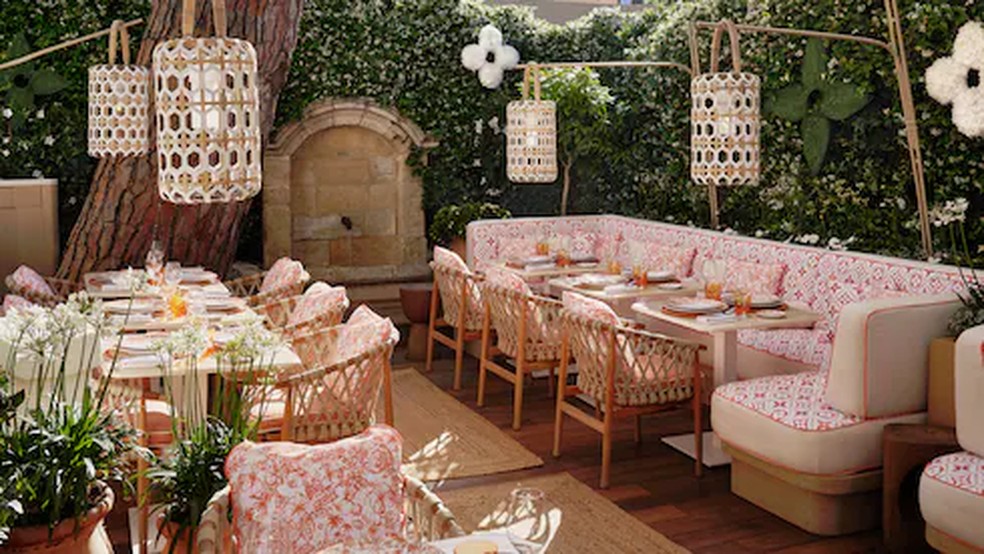 Restaurante sazonal da Louis Vuitton em St Tropez — Foto: Divulgação