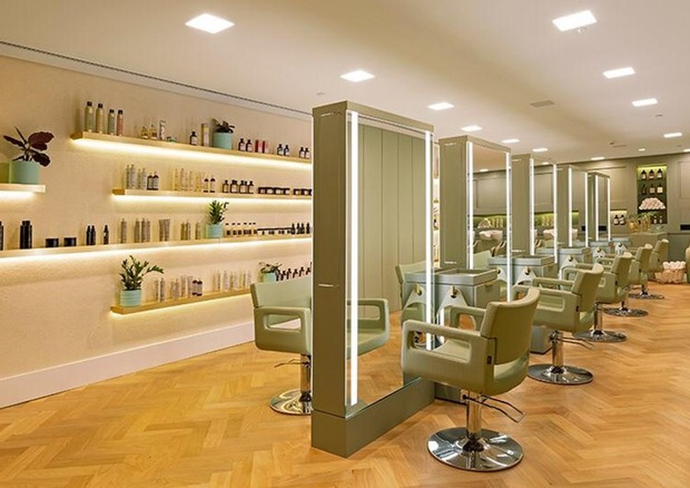 Espaço Essencia Hair - Salão De Beleza em Tirol