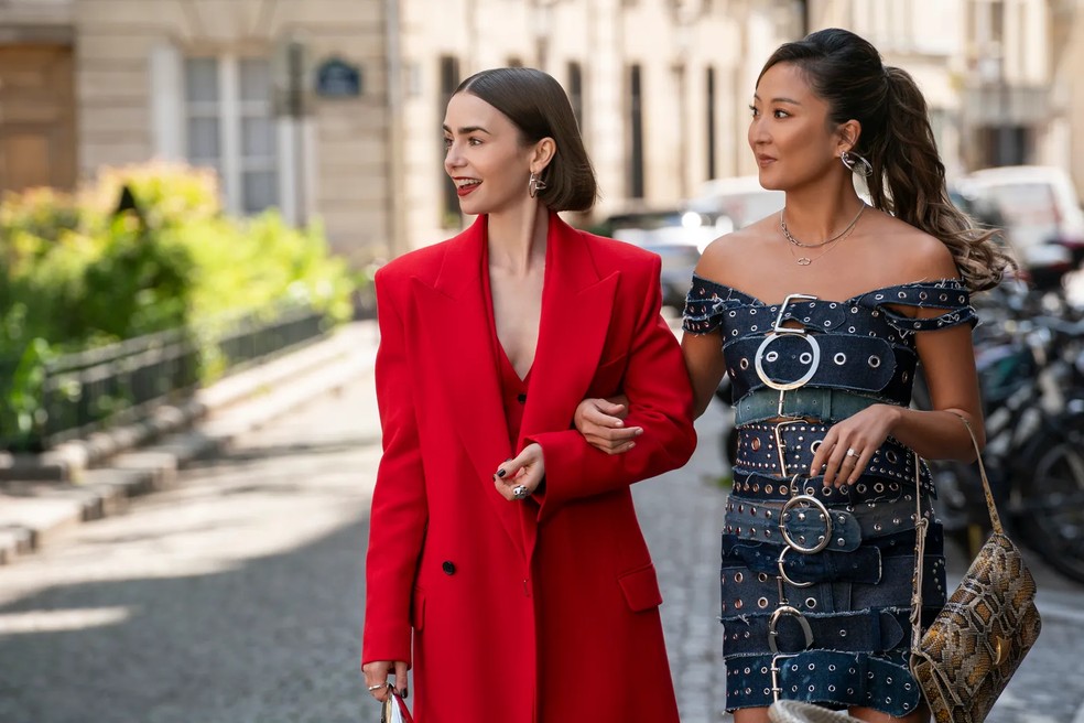 De Paris a Roma: Lily Collins revela os segredos por trás da evolução ...