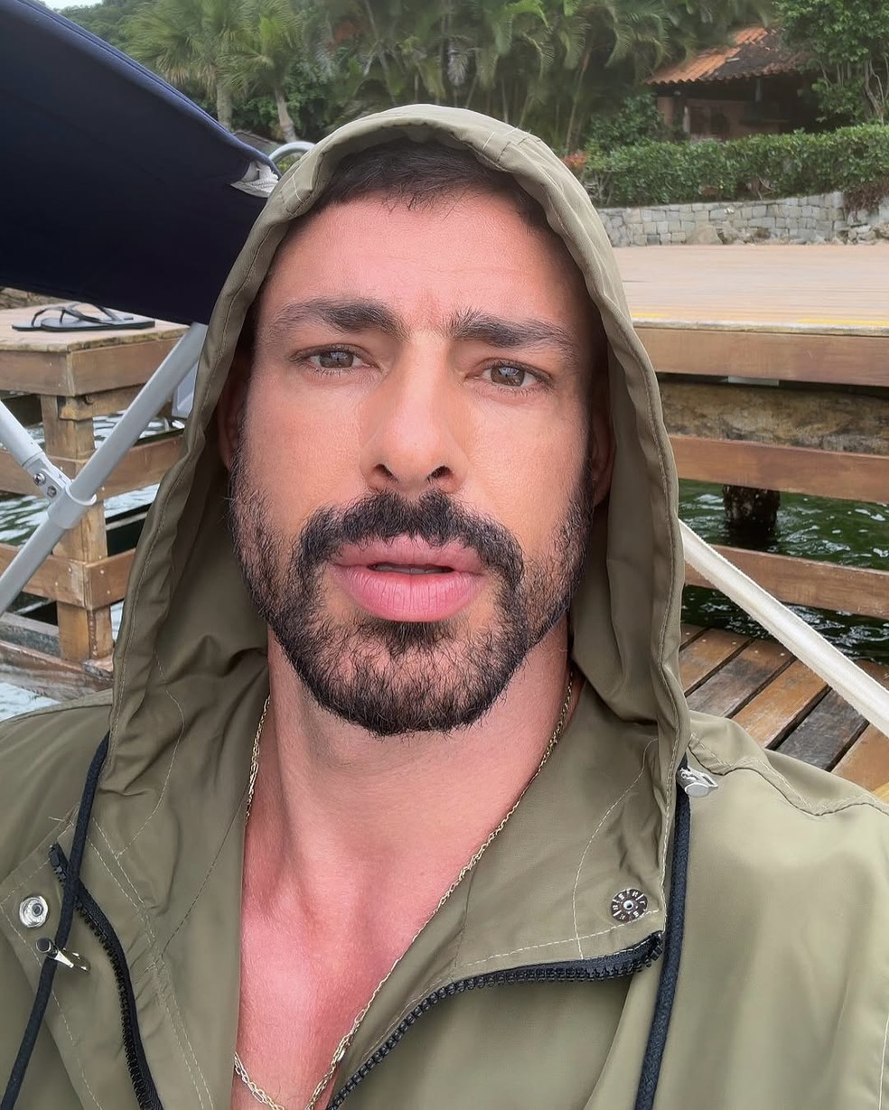 Cauã Reymond exibe registros do fim de semana ao lado de Sofia, sua ...