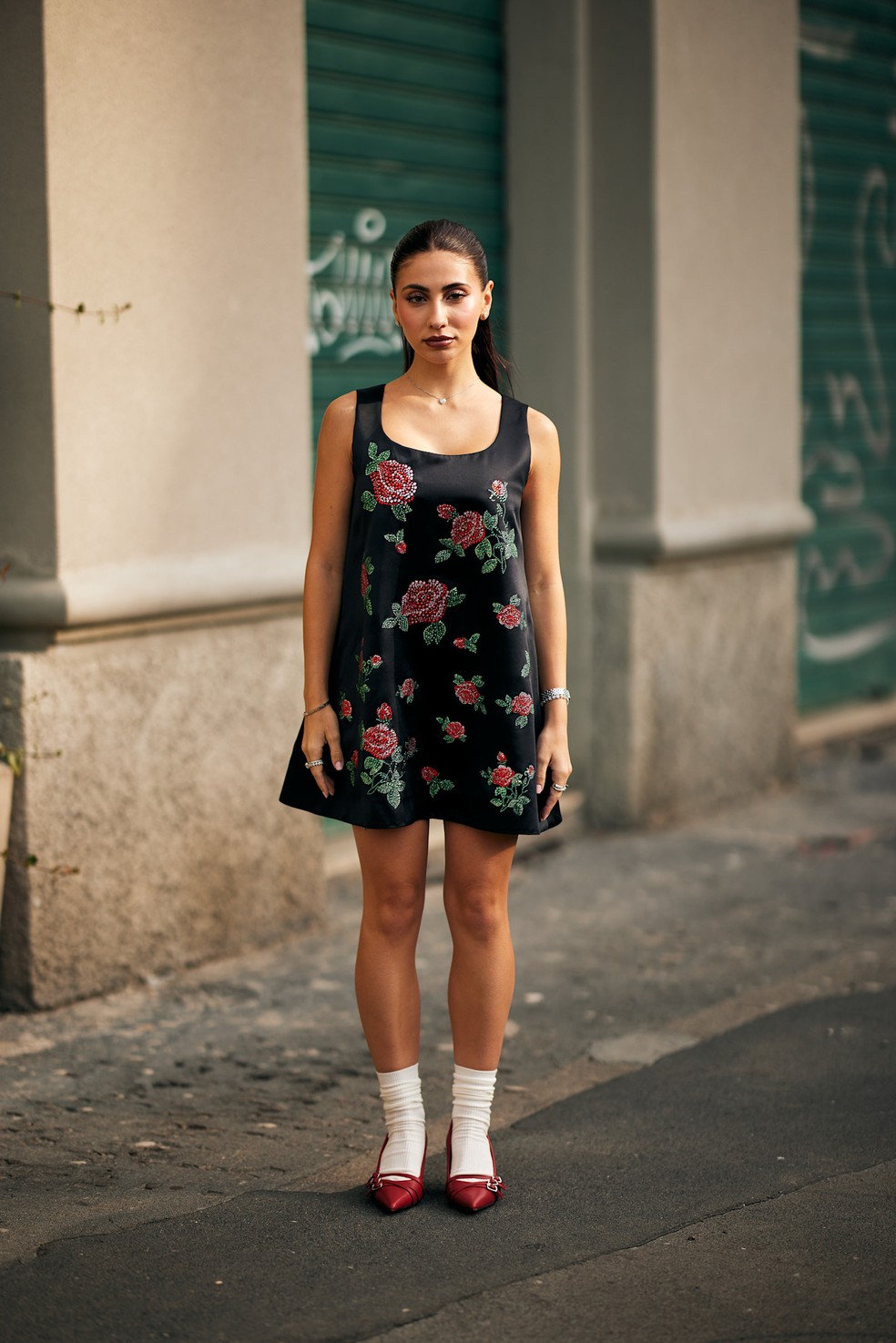 Vestido boho floral no street style — Foto: Launchmetrics Spotlight
