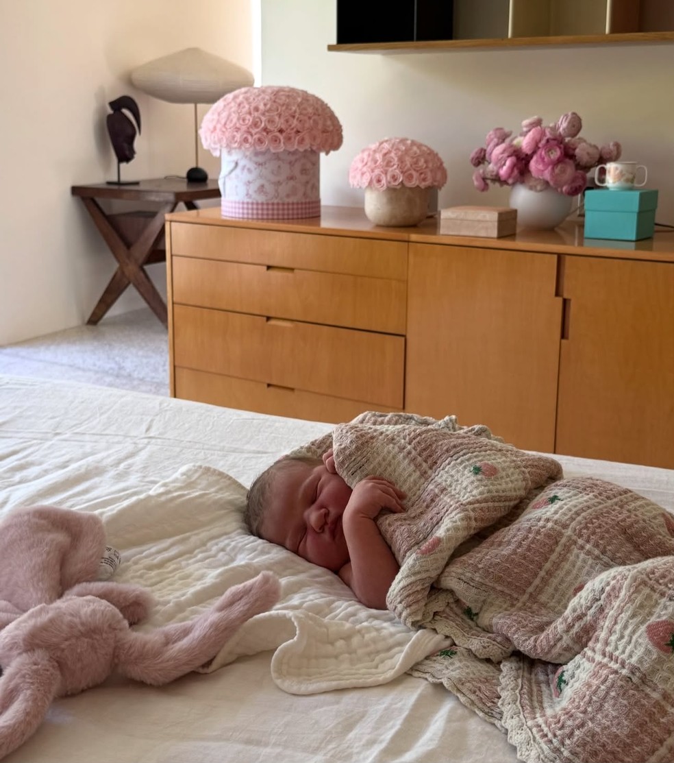 Elsa Hosk anuncia o nascimento da segunda filha com Tom Daly — Foto: Reprodução/Instagram
