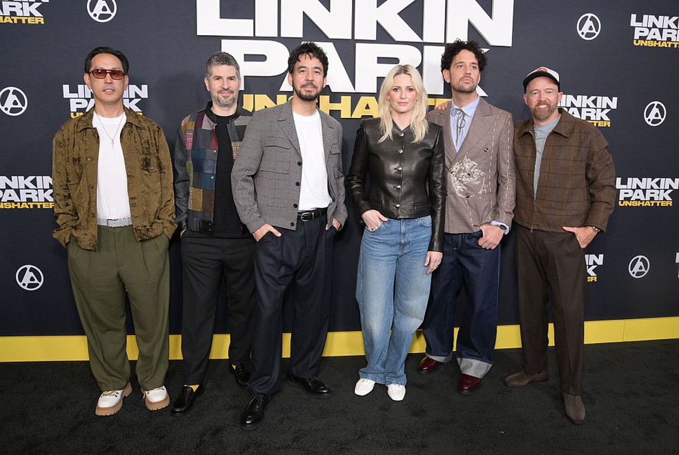 Joe Hahn, Brad Delson, Mike Shinoda, Emily Armstrong, Colin Brittain e Dave Farrell — Foto: Getty Images