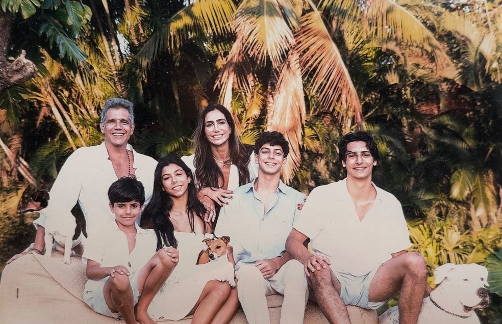 Marcio Garcia com a família — Foto: Reprodução/Instagram