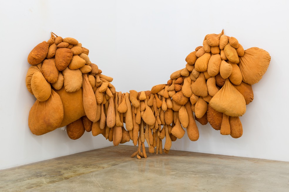 "Hammocks", 1999–2003, obra de Solange Pessoa — Foto: Chim Lam/Divulgação