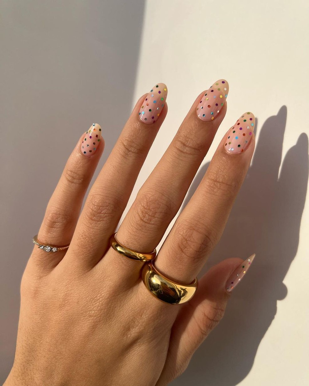 Nail art de Natal e Ano Novo — Foto: Instagram