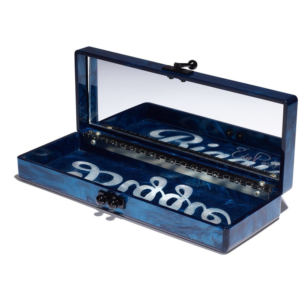 Em parceria com a Edie Parker, Paltrow lança clutches