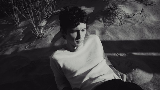“É meu álbum mais experimental até agora”: Troye Sivan explica "She’s the Best"