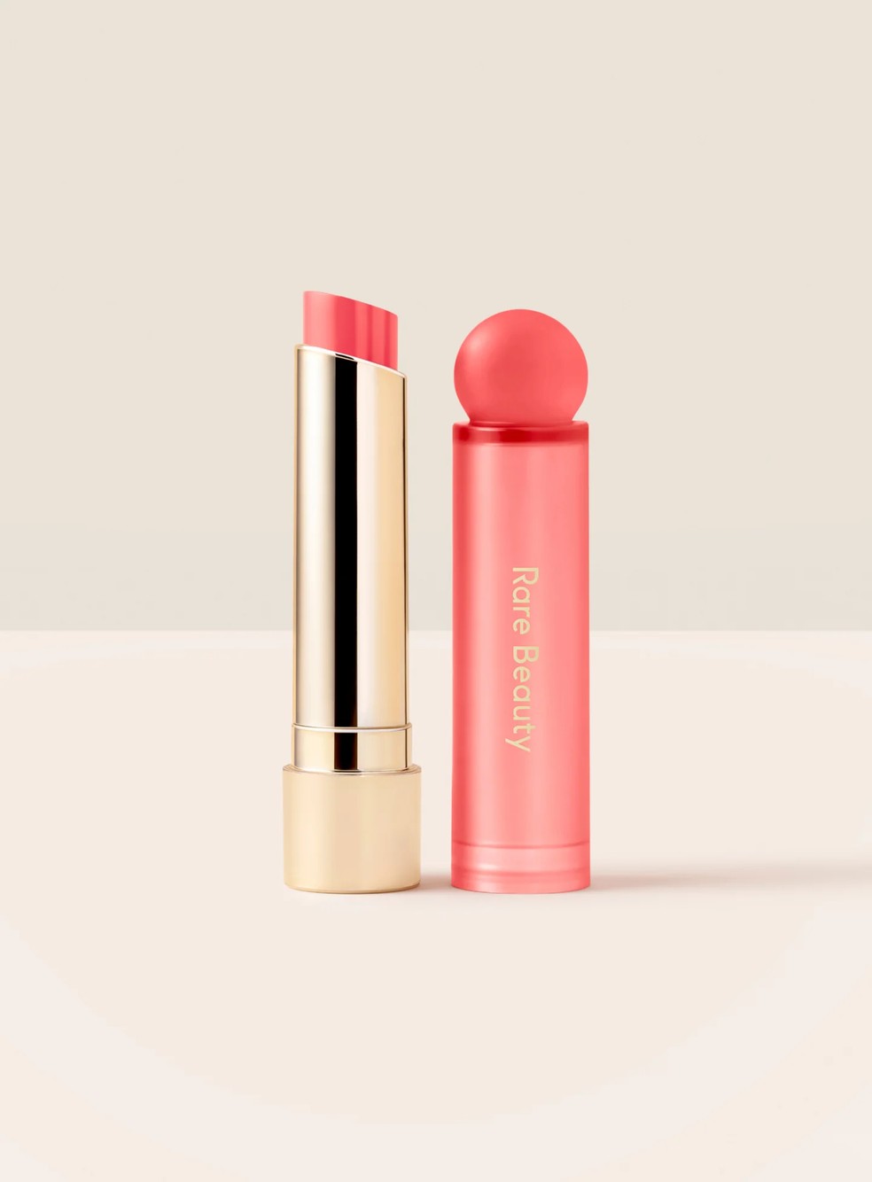 Soft Pinch Lip Oil Stick na cor Wish, Rare Beauty — Foto: Divulgação