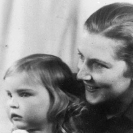  Elke com a mãe, Liezelotte Von Sonden