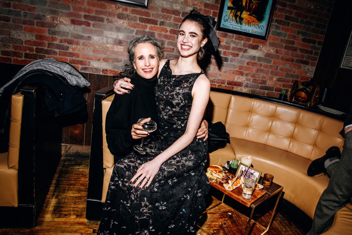 Andie MacDowell: 'Nepotismo reverso' com filha Margaret Qualley a torna 'cool'