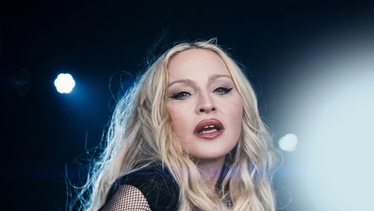 "Confessions II": Madonna prova, mais uma vez, que a pista de dança também é seu reino
"Confessions II": Madonna prova, mais uma vez, que a pista de dança também é seu reino