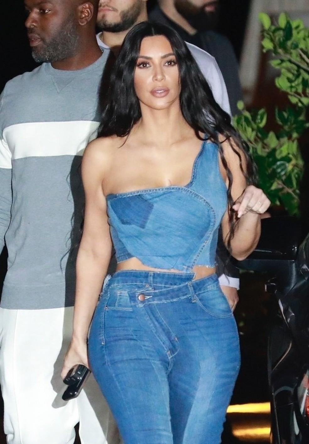 Kim Kardashian Ousa No Look Jeans Total Moda Vogue