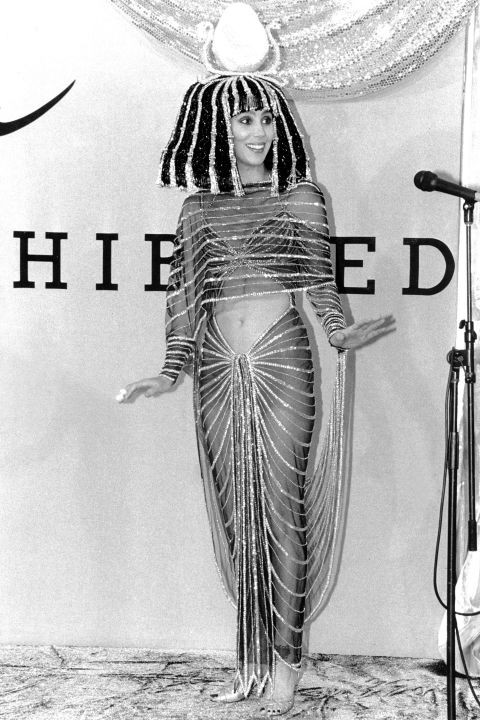 1988, Cher de Cleopatra