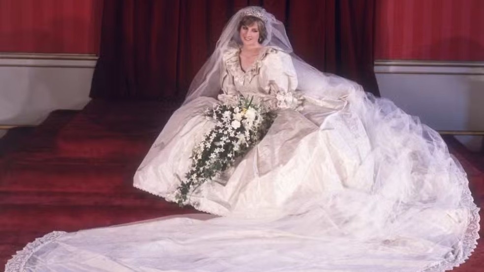 Princesa Diana em seu casamento — Foto: Getty Images