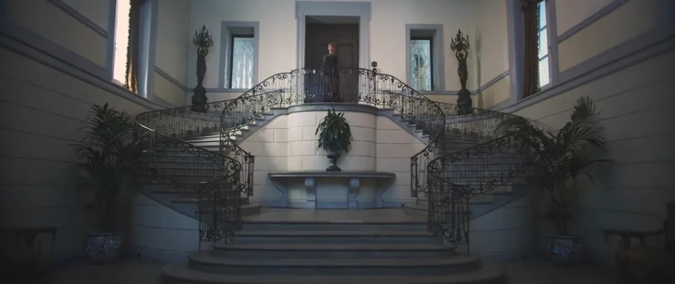 Cena do clipe "Blank Space", de Taylor Swift, no Oheka Castle — Foto: Youtube/Taylor Swift/Reprodução