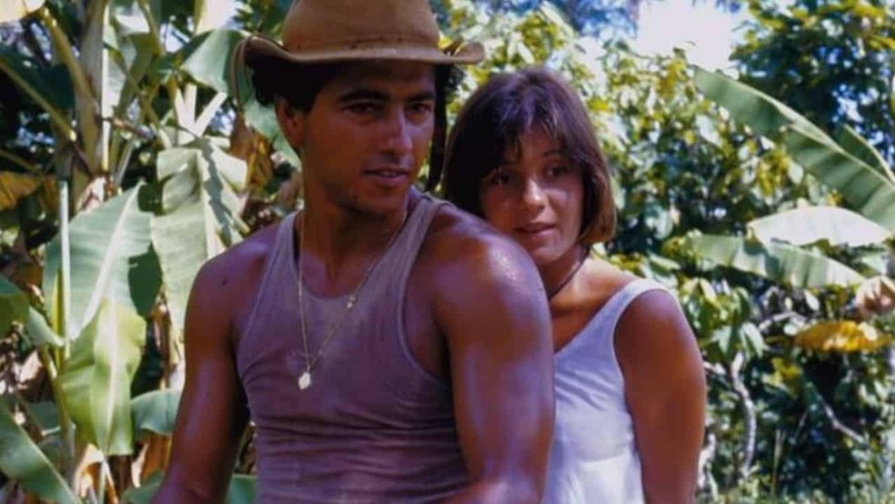 João Pedro (Marcos Palmeira) e Mariana (Adriana Esteves) na primeira versão de Renascer (1993) — Foto: Divulgação/Globo