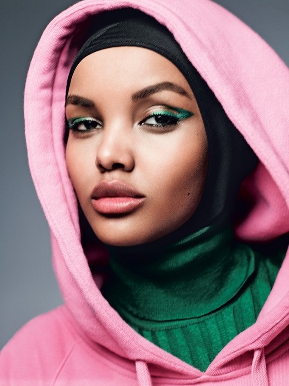Halima Aden é capa e recheio da edição de julho da Allure