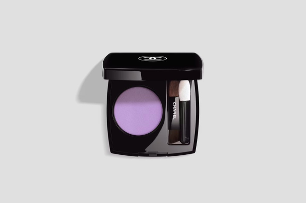 Sombra roxa Ombre Essentielle 232 Lilas Poudré, Chanel - Preço sugerido: R$ 350 — Foto: Reprodução