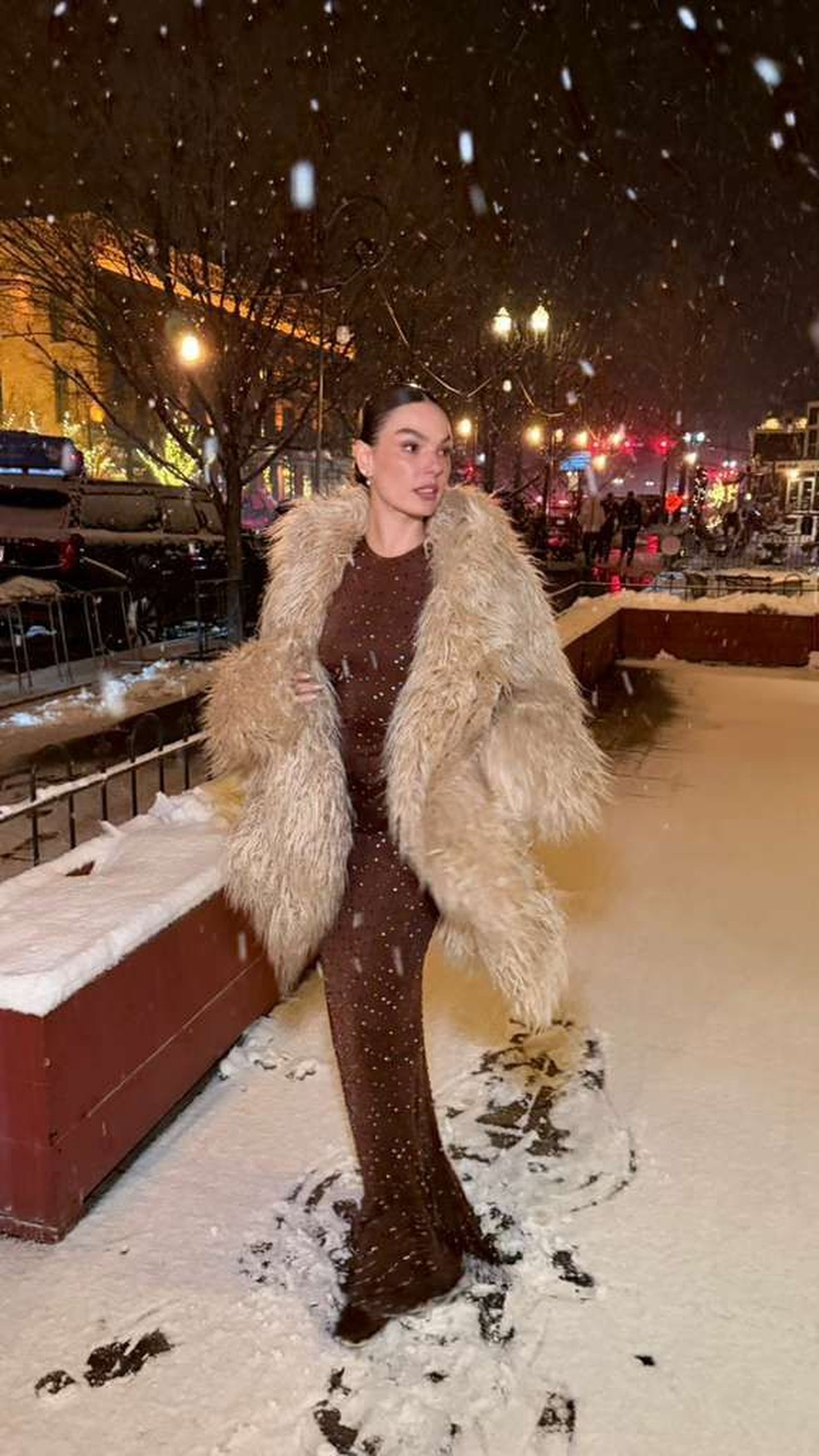 Isis Valverde celebra aniversário de 39 anos em família na neve — Foto: Divulgação/Isis Valverde