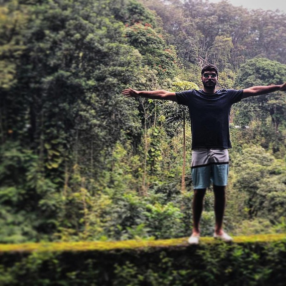 Thiago Magalhães gera ciúmes entre fãs: “Tá bom, eu divido com a Anitta