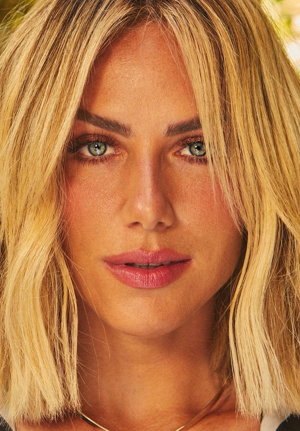 giovanna-ewbank-surge-linda-bronzeada-e-de-cabelitcho-novo-e-ganha