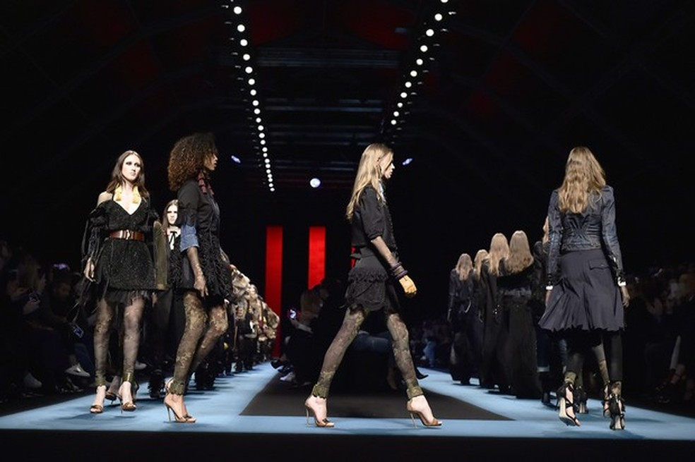 Dsquared²: inverno combina referências étnicas com uniformes militares