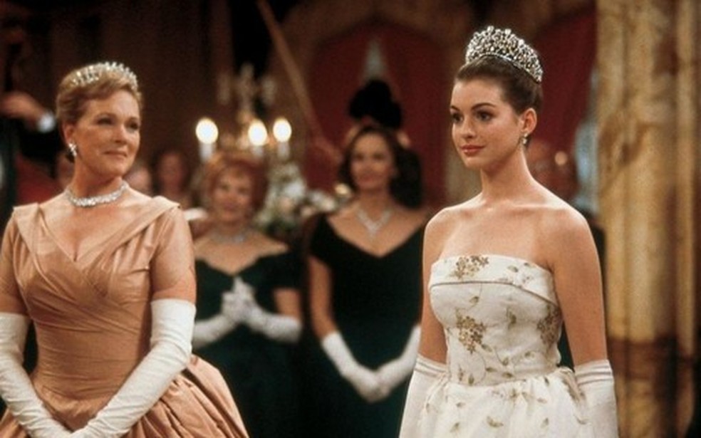 Anne Hathaway confirma boatos sobre "O Diário da Princesa 3" — Foto: Vogue