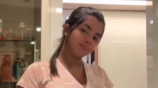 Ary Mirelle celebra despedida da barriga de grávida