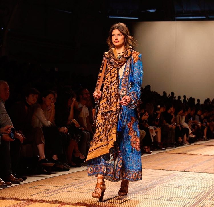 Diário da MFW: terceiro dia da temporada tem Armani, Etro, festa da ...