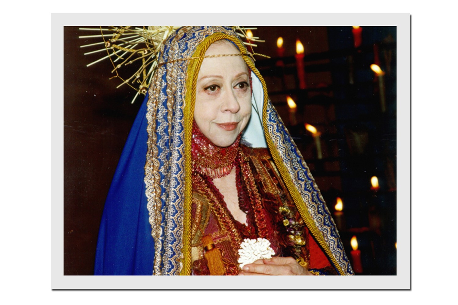A atriz de Virgem Maria em "O Auto da Compadecida" (1999)   