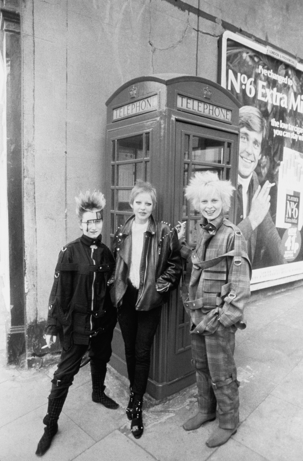 De símbolo punk a clássico dos anos 90, o xadrez tartan de