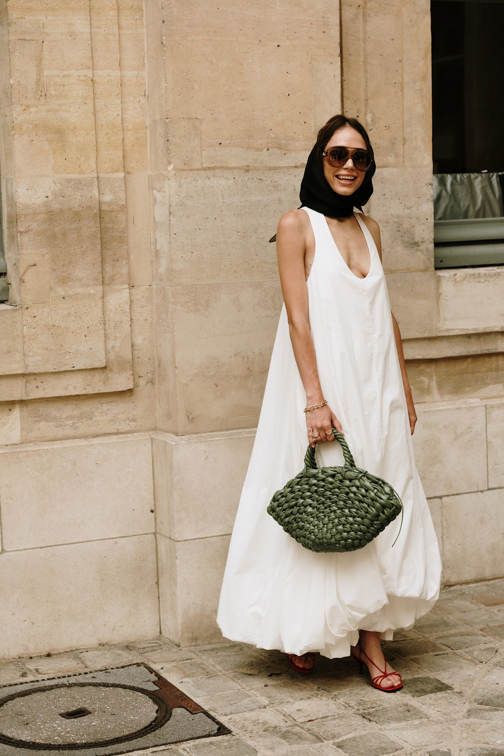 Bolsa verde oliva — Foto: Launchmetrics Spotlight