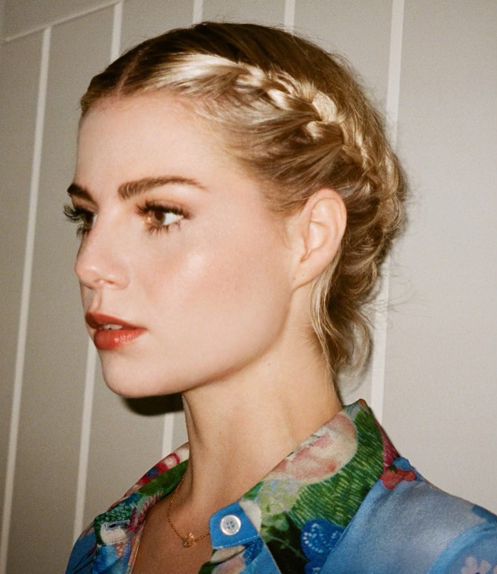 Lucy Boynton — Foto: Instagram/@lacyredway