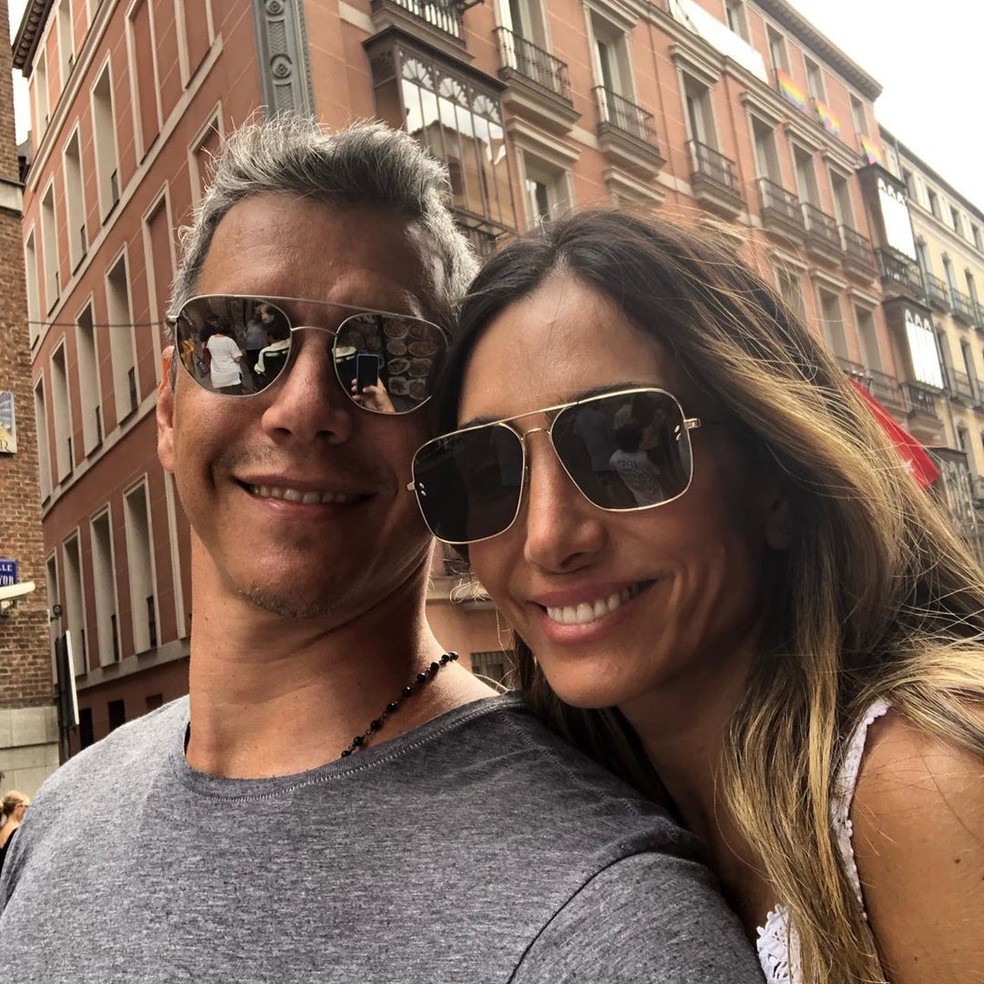 Marcio Garcia posta clique romântico com Andrea Santa Rosa: 'Eu e ela'
