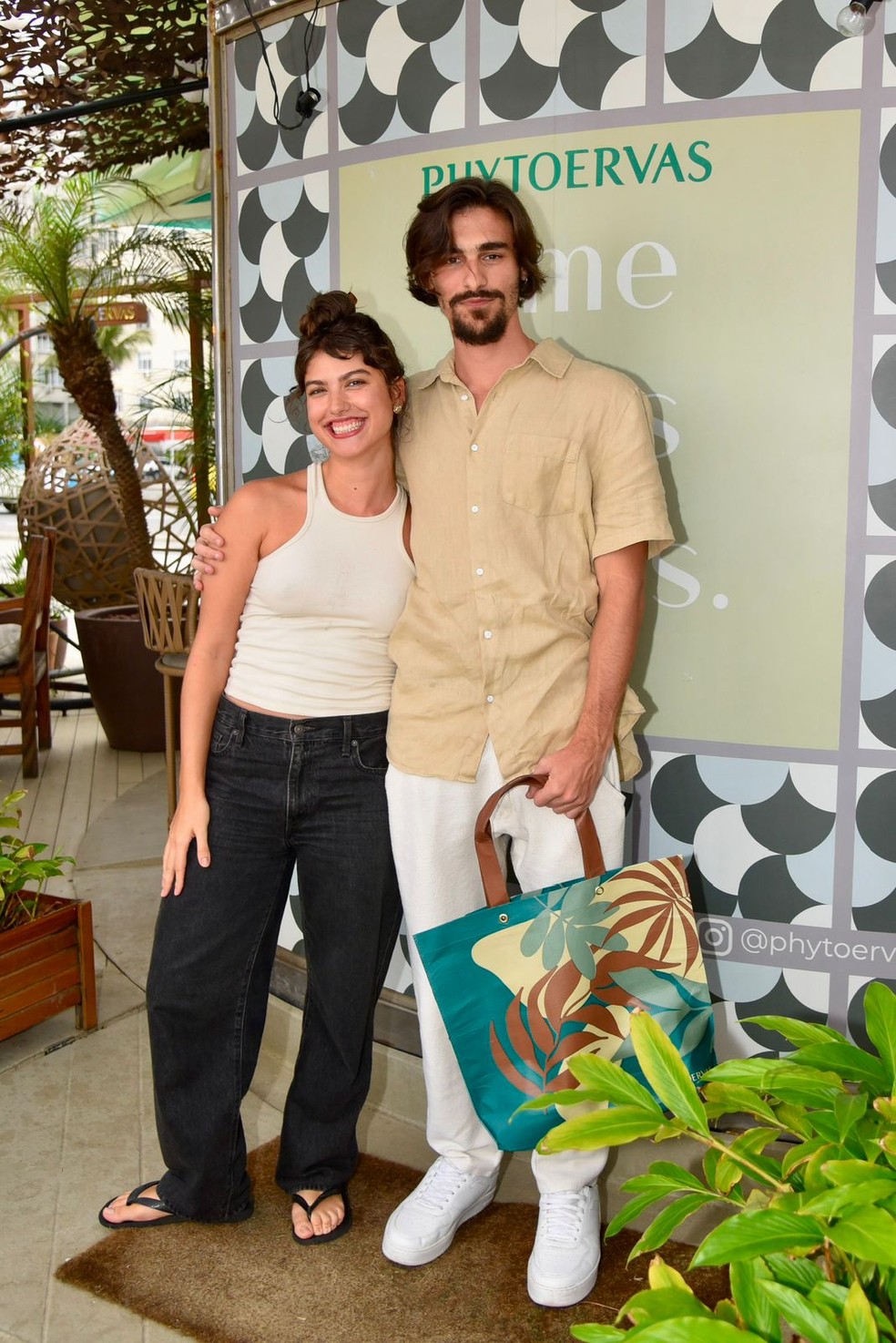 Giovanna Grigio e Bruno Montaleone &mdash; Foto: Fabio Cordeiro