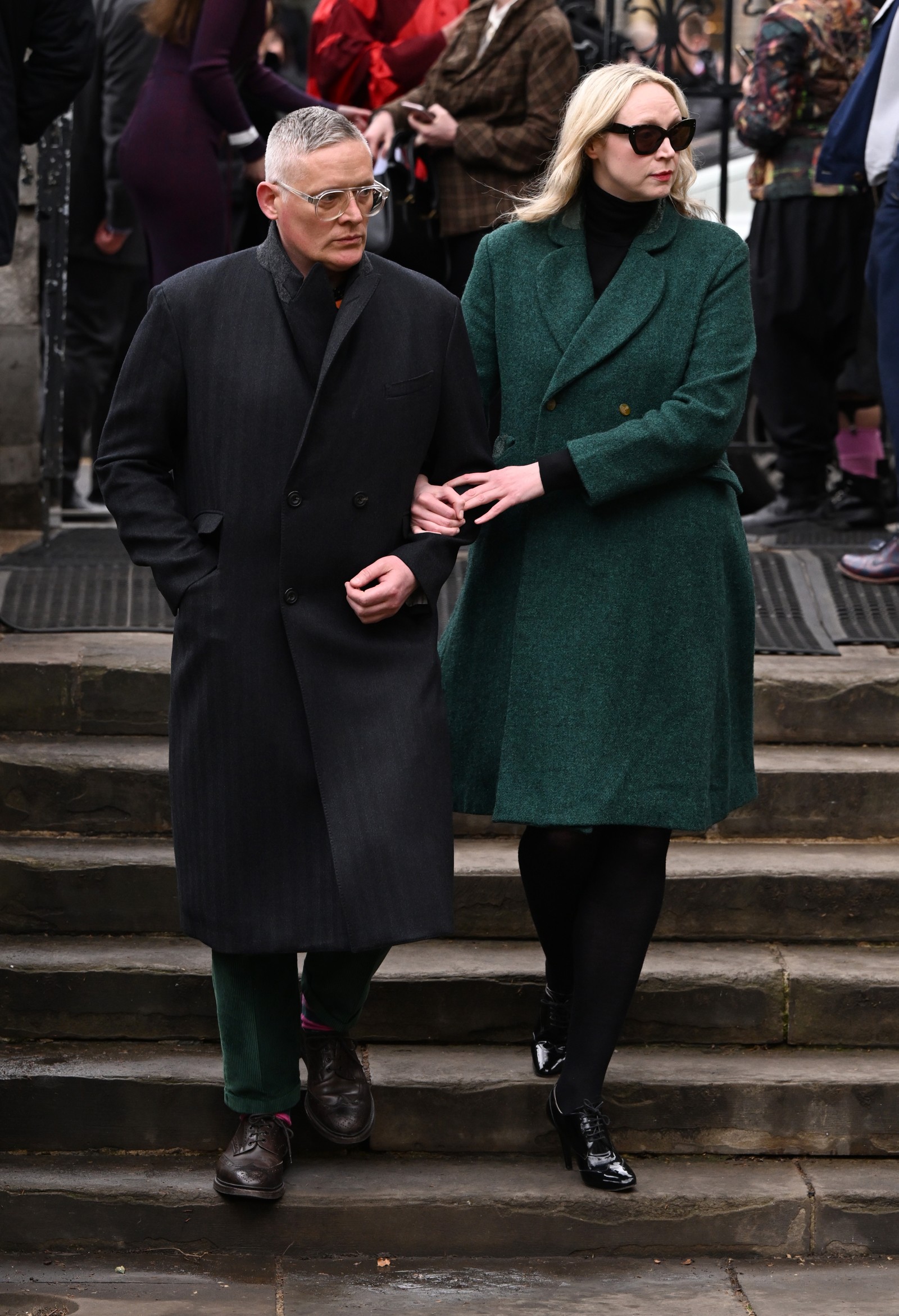 Giles Deacon e Gwendoline Christie — Foto: Getty Images