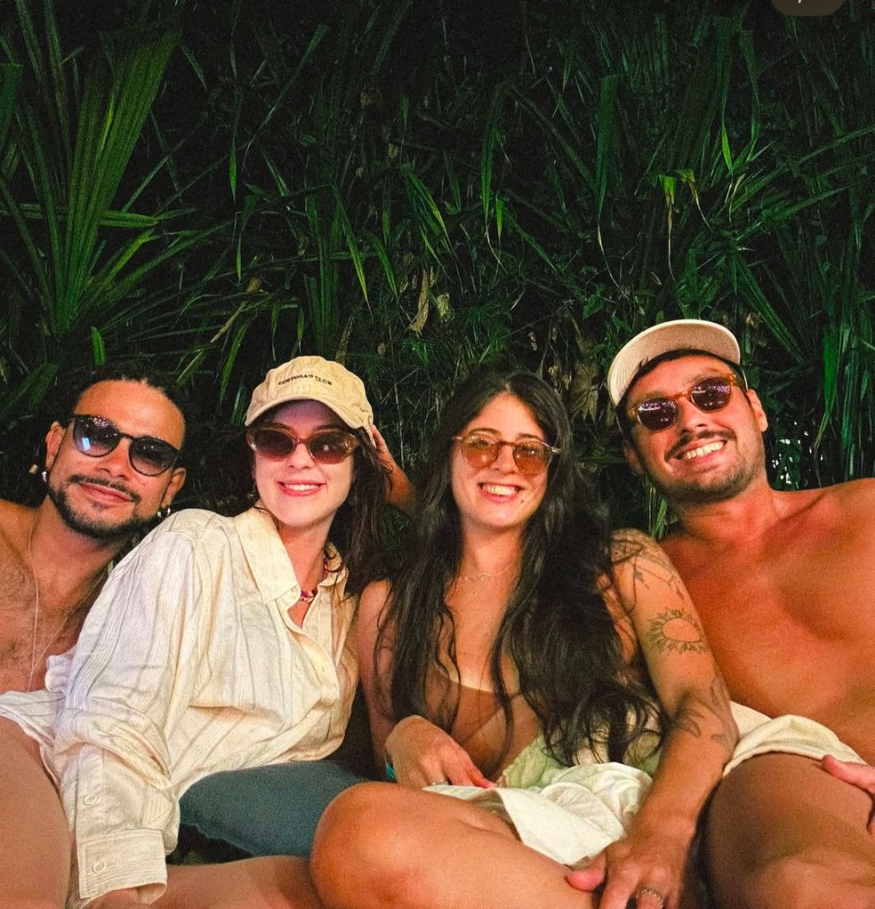 Sophia Abrahão posa com Sergio Malheiros na Bahia — Foto: Reprodução/Instagram