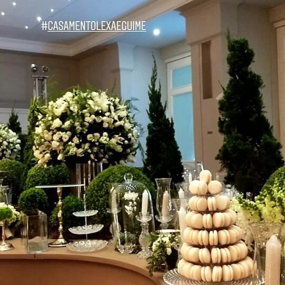 A mesa de doces do casamento de MC Guimê e Lexa (Foto: Reprodução/Instagram) — Foto: Vogue