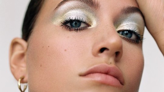 Como aplicar cílios postiços: maquiadora ensina os truques para o olhar perfeito