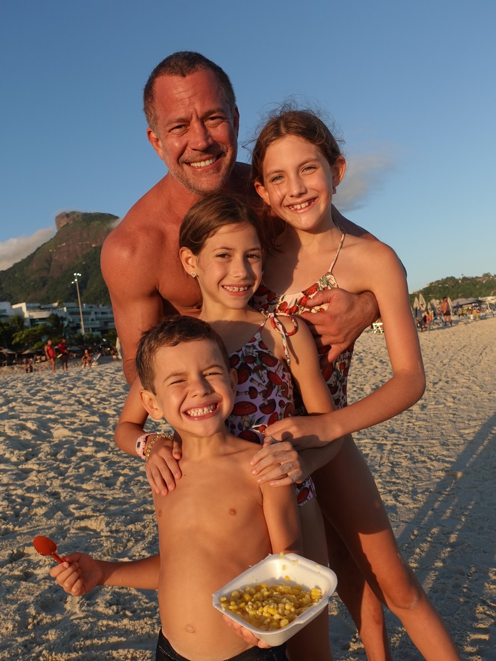 Kyra Gracie mostra momento em família — Foto: reprodução/instagram